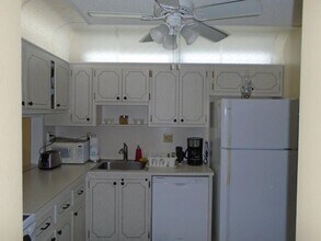 2647 Garden Dr N-Unit -203 in Lake Worth, FL - Building Photo - Building Photo