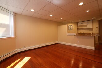 103 Longwood Ave, Unit B in Brookline, MA - Building Photo - Building Photo