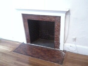 1768 Beacon St, Unit 1 in Brookline, MA - Foto de edificio - Building Photo