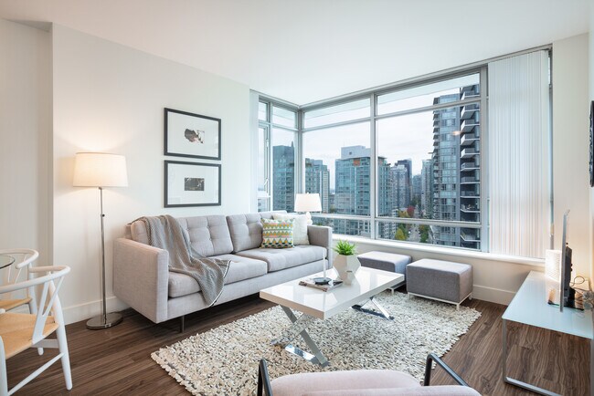Bayshore Outlook in Vancouver, BC - Building Photo - Building Photo