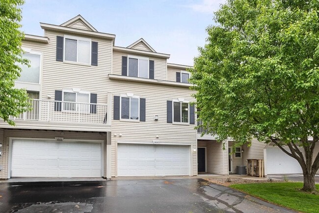 3864 Abercrombie Ln in Stillwater, MN - Building Photo - Building Photo