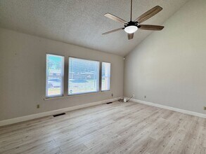 6412 Tall Tree Cir in Citrus Heights, CA - Building Photo - Building Photo