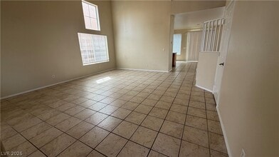 8101 Yellow Daisy Ave in Las Vegas, NV - Building Photo - Building Photo