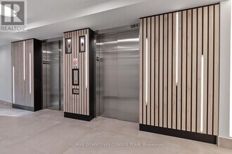 500 Wilson Ave in Toronto, ON - Building Photo - Building Photo