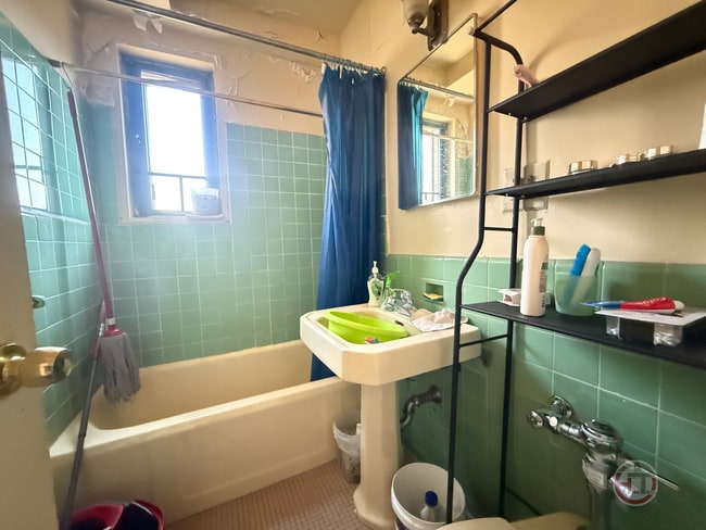 1545 Archer Rd, Unit 7E in Bronx, NY - Building Photo - Building Photo