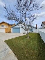 8580 Lynx Rd in San Diego, CA - Building Photo