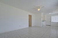 7818 Oak Knoll Ln photo'