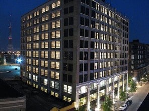 Fashion Square I in St. Louis, MO - Foto de edificio - Building Photo