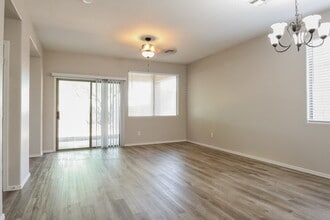 1824 W Kuralt Dr in New River, AZ - Building Photo - Building Photo