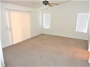 9045 W Holly St in Phoenix, AZ - Building Photo - Building Photo