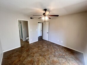3301 E Earll Dr in Phoenix, AZ - Building Photo - Building Photo