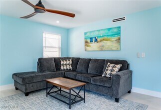 1155 Sandpiper St in Naples, FL - Building Photo - Building Photo