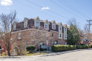 156 Henderson Av Apartments