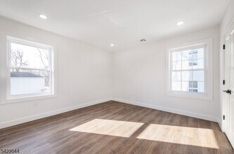 227 21st St in Irvington, NJ - Foto de edificio - Building Photo