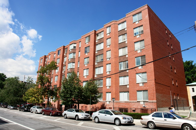 13849 Barclay Ave in Flushing, NY - Foto de edificio - Building Photo