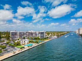1000 Parkview Dr, Unit 828 in Hallandale Beach, FL - Building Photo