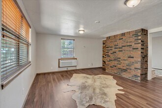 103 Cottonwood Dr in Yukon, OK - Building Photo - Building Photo