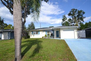1712 Suffolk Dr in Clearwater, FL - Building Photo