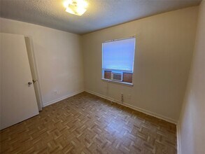 4211 Rockingham St in Houston, TX - Foto de edificio - Building Photo