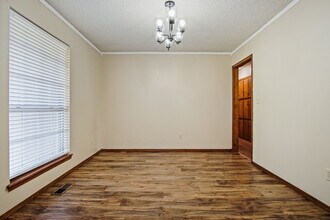 128 W Platt Dr in Yukon, OK - Building Photo - Building Photo