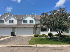 17495 Gettysburg Way in Lakeville, MN - Building Photo