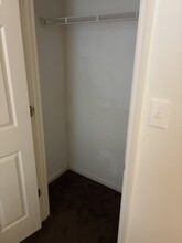 474 Regency Park Dr, Unit Private bedroom and bathr in Columbia, SC - Building Photo - Building Photo