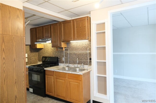 96 Fargo Ave in Buffalo, NY - Foto de edificio - Building Photo