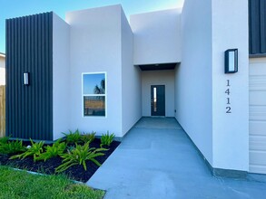 1412 El CAPORAL DR. in Laredo, TX - Building Photo - Building Photo