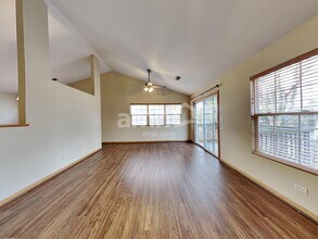 1057 Sheridan Cir in Naperville, IL - Building Photo - Building Photo