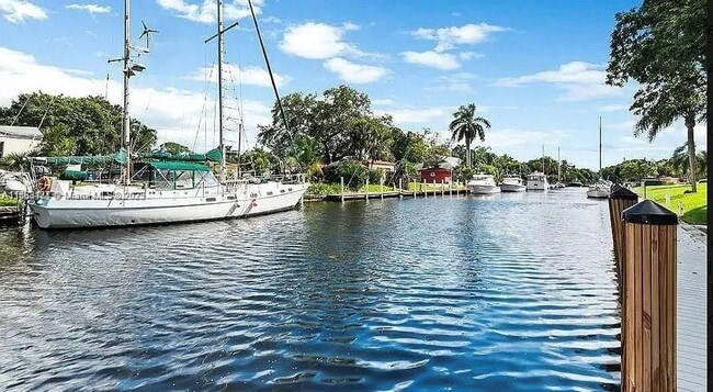 1201 River Reach Dr in Fort Lauderdale, FL - Building Photo - Building Photo