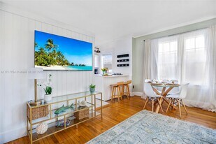 1611 Michigan Ave in Miami Beach, FL - Building Photo
