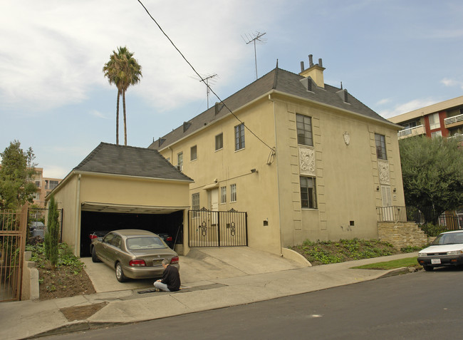 7200-7208 Hawthorn Ave in Los Angeles, CA - Building Photo - Building Photo