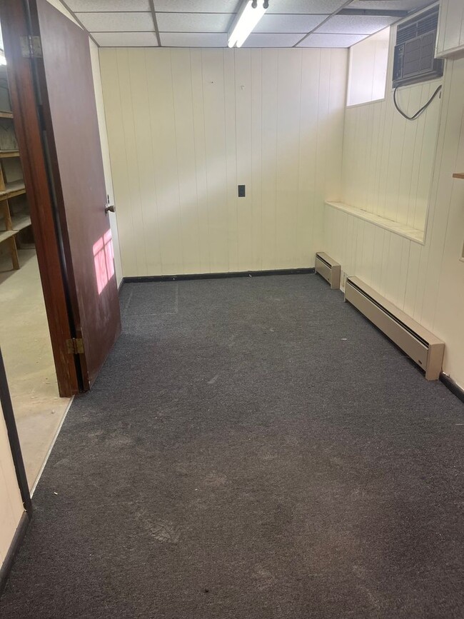 property at 2555 S Alder St