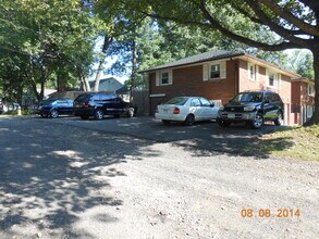 194 Lake Dr, Unit 194 lake in Springfield, MA - Foto de edificio - Building Photo