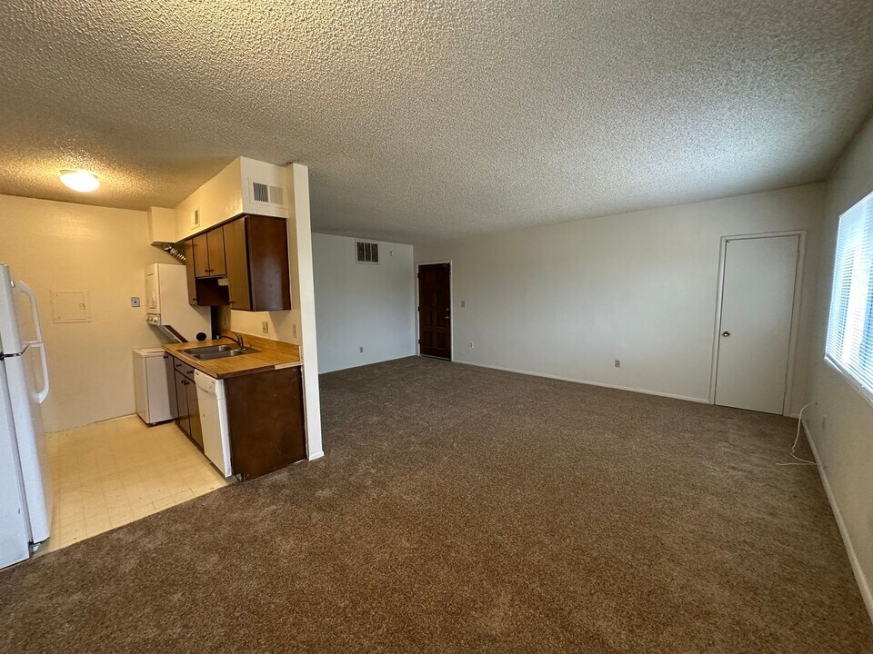 810 S Kolb Rd, Unit 4 in Tucson, AZ - Building Photo