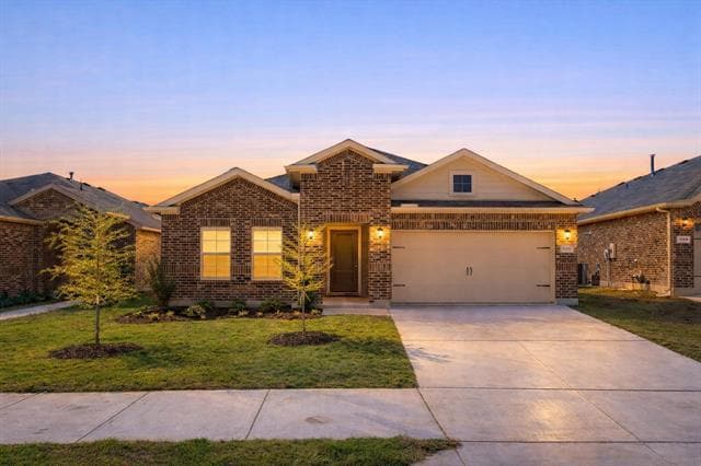 property at 525 Passenger Trl