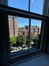 265 Beacon St, Unit 5 in Boston, MA - Foto de edificio - Building Photo