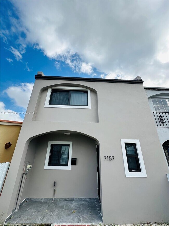 7157 W 19th Ct in Hialeah, FL - Building Photo - Building Photo