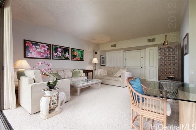 property at 4999 Kahala Ave