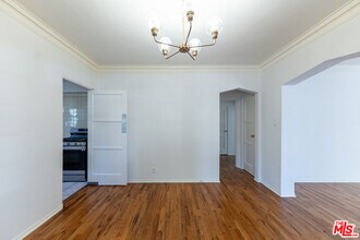 1258 Meadowbrook Ave in Los Angeles, CA - Building Photo - Building Photo