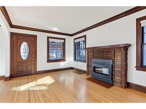 445 Upton Ave S in Minneapolis, MN - Building Photo - Building Photo