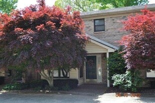 3499 Lakeside Ct in Somerset, KY - Building Photo