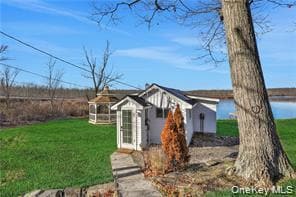 54 Old S Plank Rd in Newburgh, NY - Building Photo