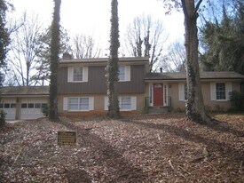 4929 Fairforest Dr in Stone Mountain, GA - Building Photo
