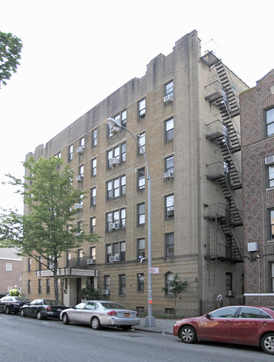 5201 14th Ave in Brooklyn, NY - Building Photo