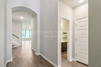 10208 High Noon Dr in San Antonio, TX - Building Photo - Building Photo