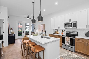 The Rowe at Commonwealth in Charlotte, NC - Building Photo