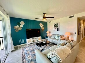 12240 Wellen Golf St in Venice, FL - Building Photo - Building Photo