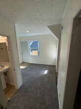 622 E Locust St in Bloomington, IL - Building Photo - Building Photo