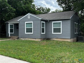 1610 N 22nd St in Killeen, TX - Foto de edificio - Building Photo